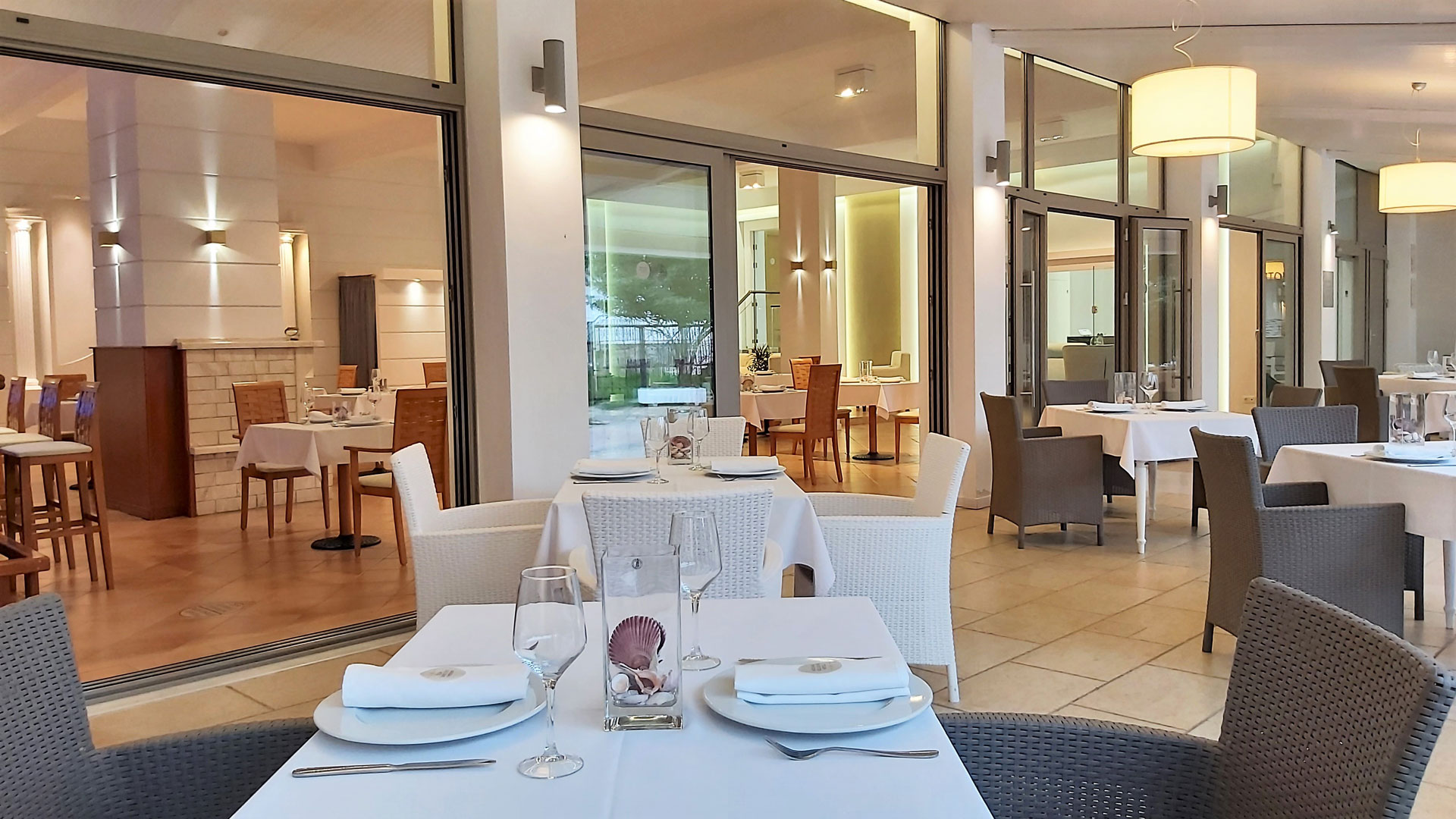 Excellent dinning area and restaurant in Akrogiali Hotel in Polychrono Kassandra Halkidiki
